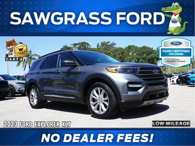 2023 Ford Explorer XLT — photo 1 of 26