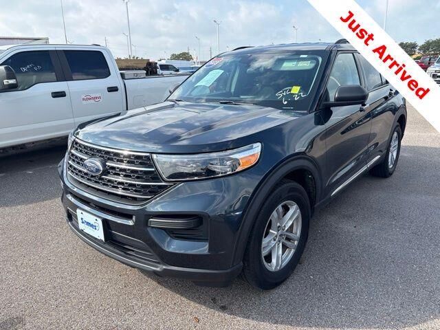 2023 Ford Explorer XLT — photo 1 of 26