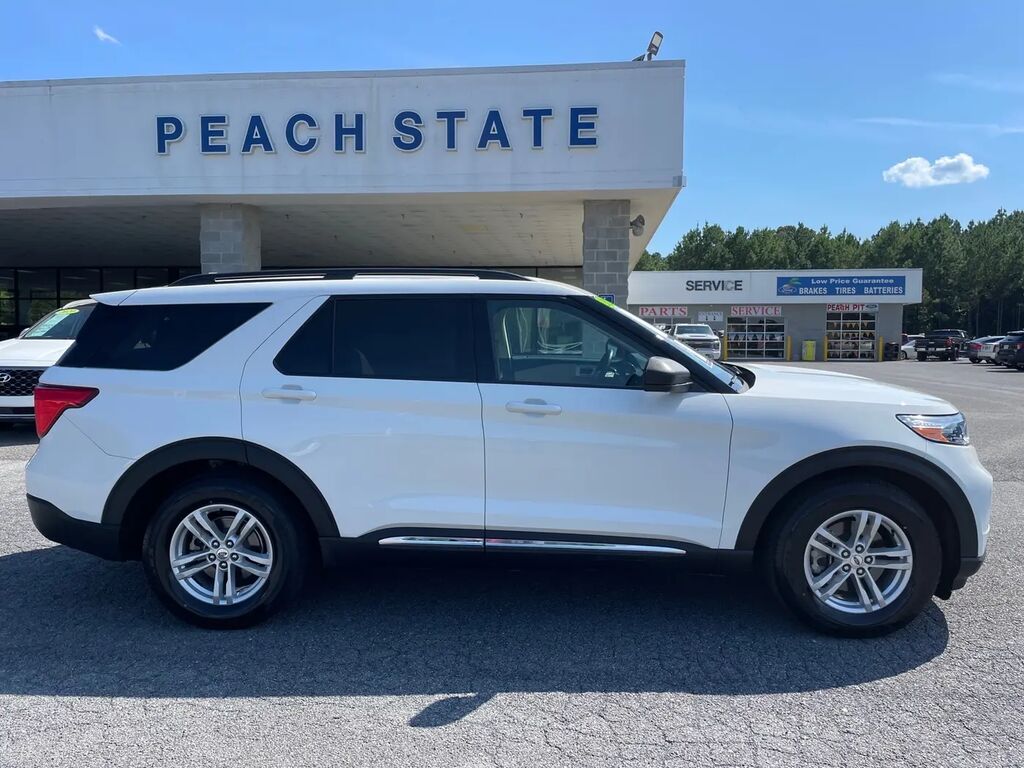 2022 Ford Explorer XLT — photo 1 of 14
