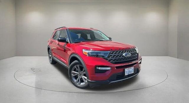 2023 Ford Explorer XLT — photo 1 of 1
