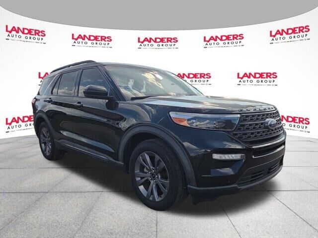 2022 Ford Explorer XLT — photo 1 of 13
