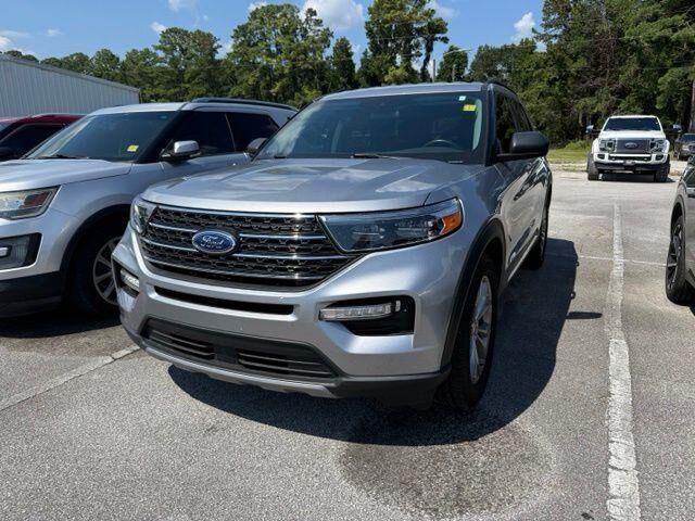 2022 Ford Explorer XLT — photo 1 of 16