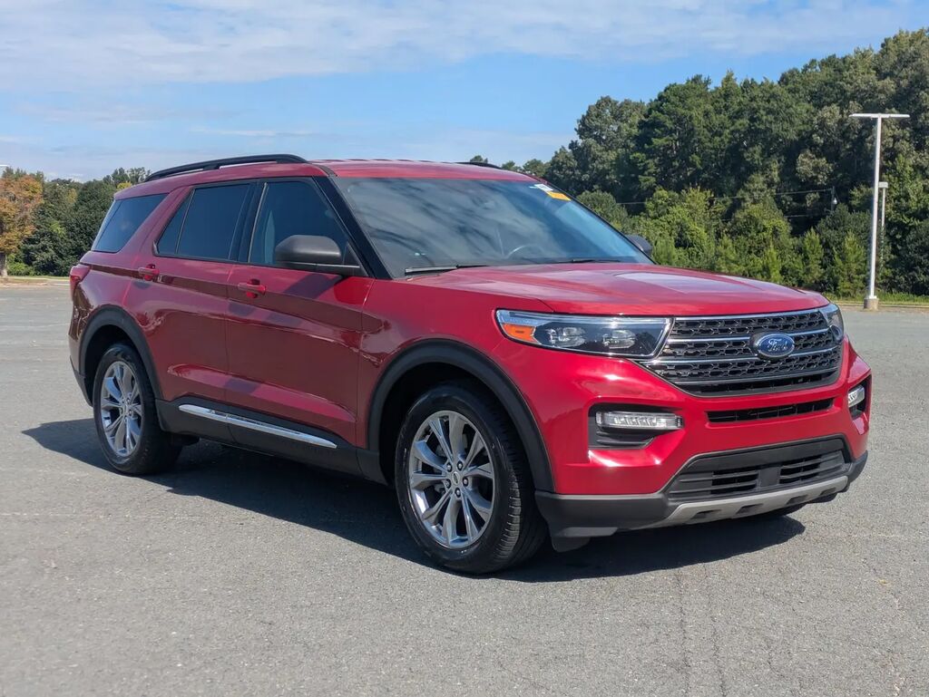 2022 Ford Explorer XLT — photo 1 of 13