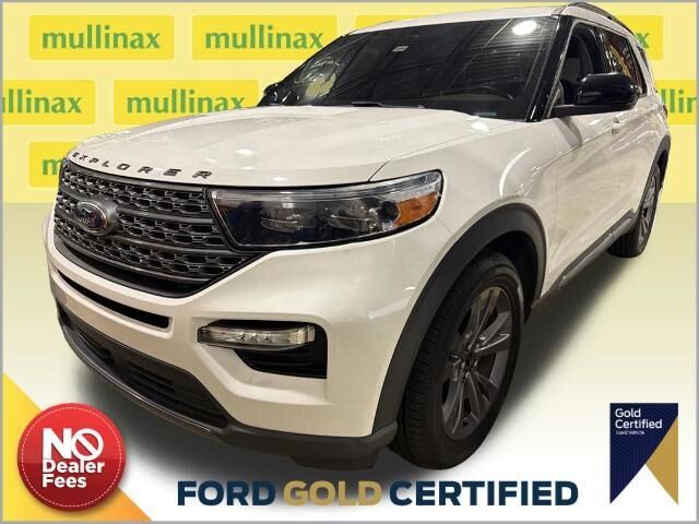 2022 Ford Explorer XLT — photo 1 of 3