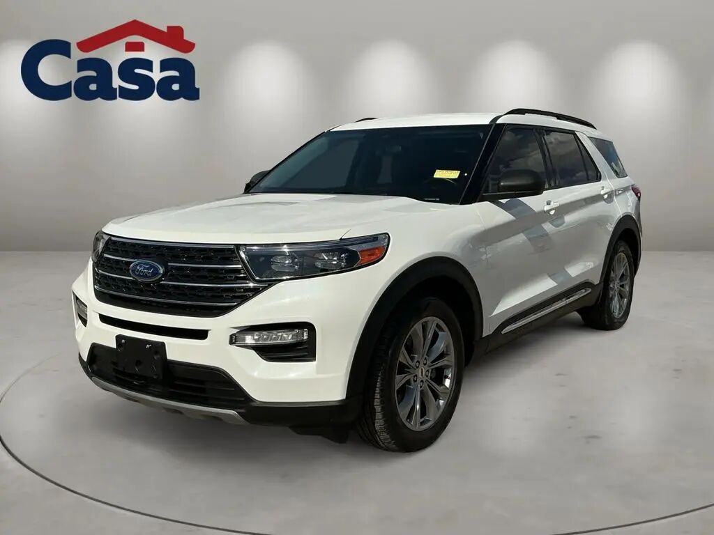 2023 Ford Explorer XLT — photo 1 of 12