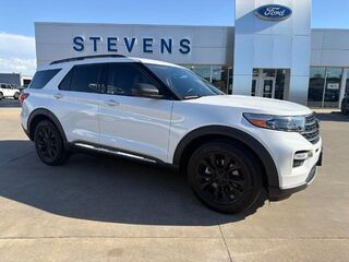 2023 Ford Explorer XLT — photo 1 of 6