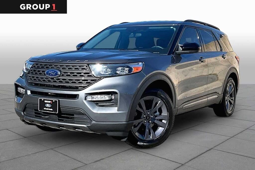 2023 Ford Explorer XLT — photo 1 of 1