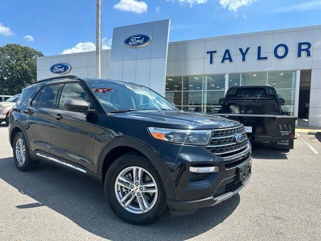 2021 Ford Explorer XLT — photo 1 of 26