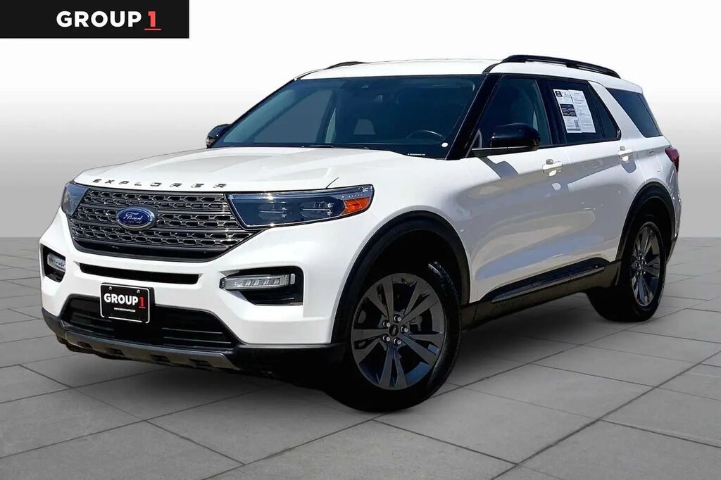 2022 Ford Explorer XLT — photo 1 of 13