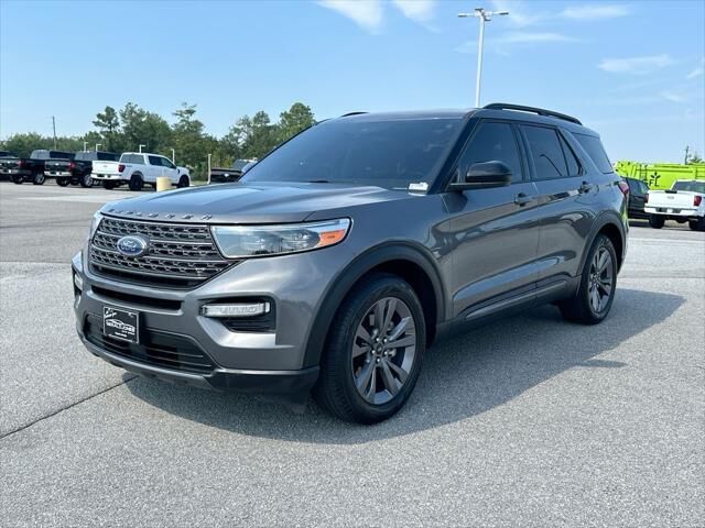 2022 Ford Explorer XLT — photo 1 of 13