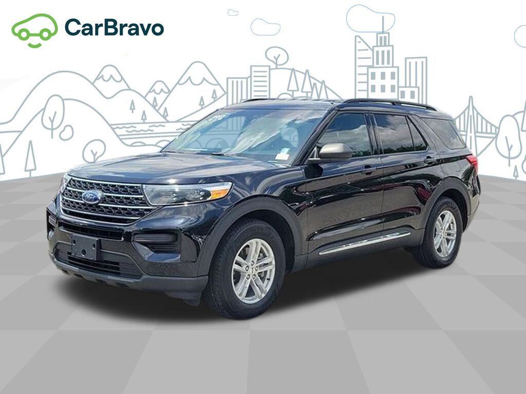 2023 Ford Explorer XLT — photo 1 of 6