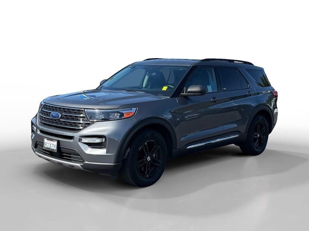 2023 Ford Explorer XLT — photo 1 of 1