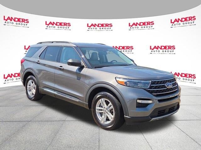 2023 Ford Explorer XLT — photo 1 of 26