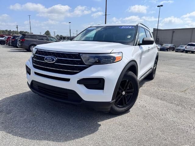 2024 Ford Explorer XLT — photo 1 of 13