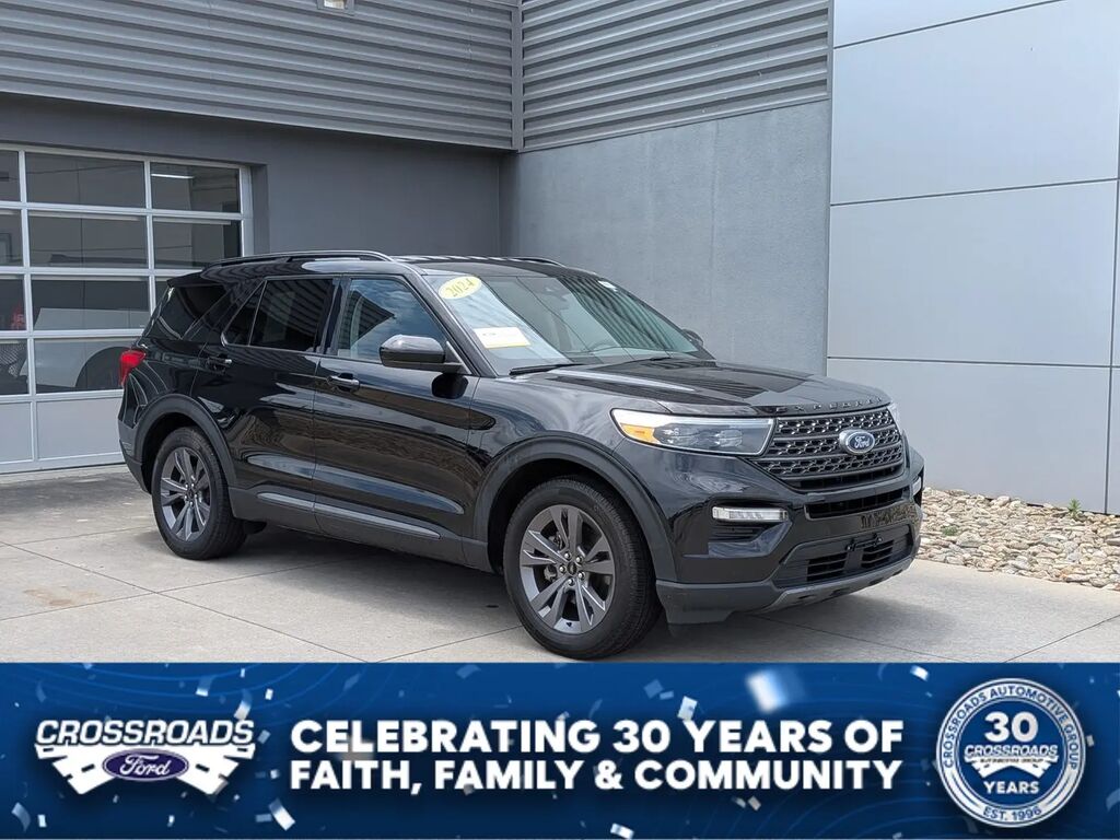 2024 Ford Explorer XLT — photo 1 of 14