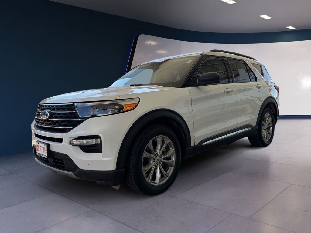 2021 Ford Explorer XLT — photo 1 of 13