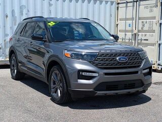 2022 Ford Explorer XLT — photo 1 of 52