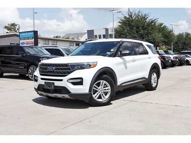 2022 Ford Explorer XLT — photo 1 of 13