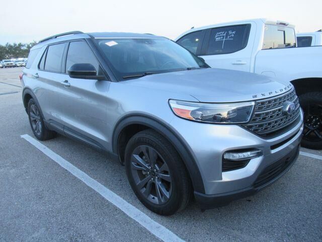 2022 Ford Explorer XLT — photo 1 of 26