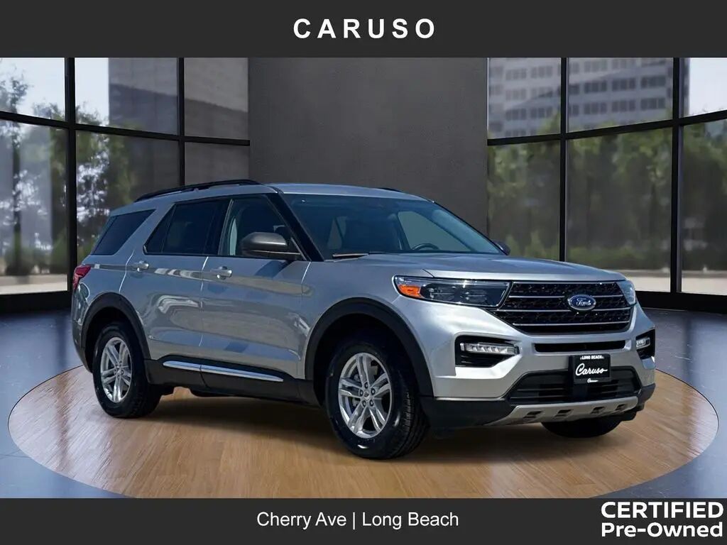 2023 Ford Explorer XLT — photo 1 of 13
