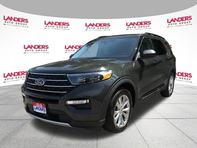 2023 Ford Explorer XLT — photo 1 of 13