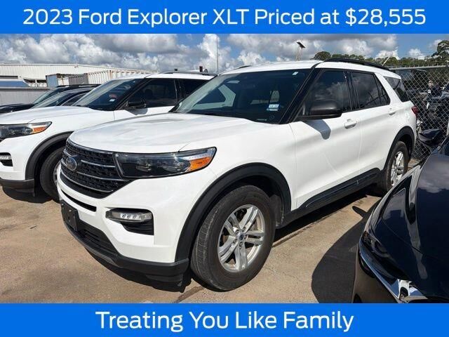 2023 Ford Explorer XLT