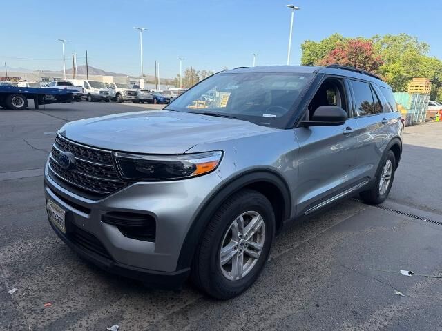 2024 Ford Explorer XLT — photo 1 of 39