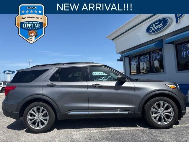 2024 Ford Explorer XLT — photo 1 of 13