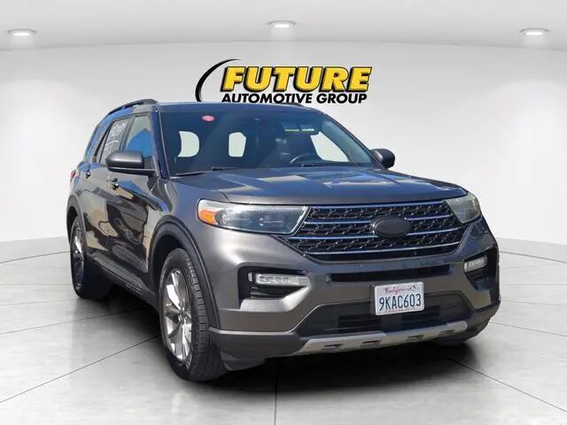 2020 Ford Explorer XLT — photo 1 of 6