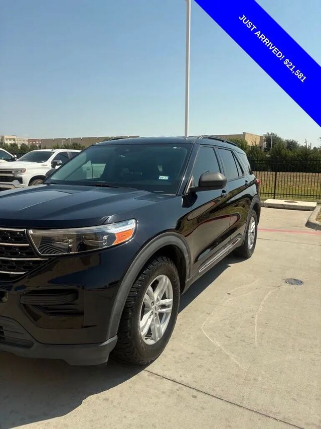 2021 Ford Explorer XLT — photo 1 of 9
