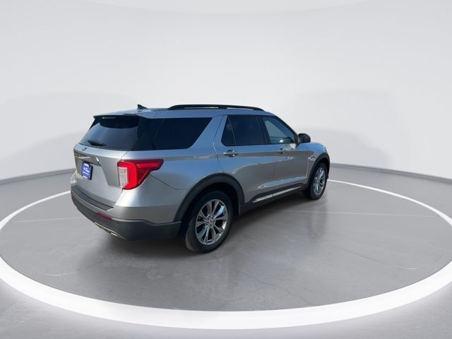 2021 Ford Explorer XLT — photo 1 of 13
