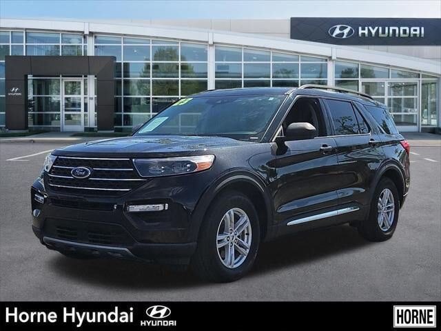 2023 Ford Explorer XLT — photo 1 of 14