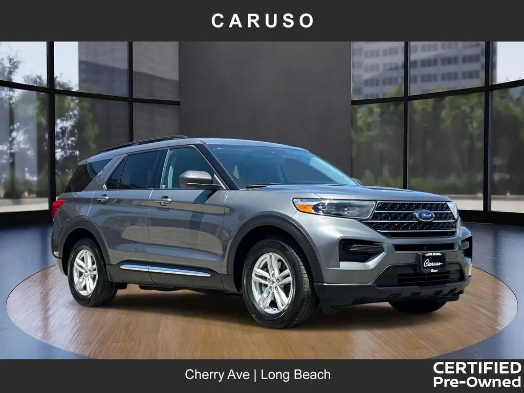 2023 Ford Explorer XLT — photo 1 of 12