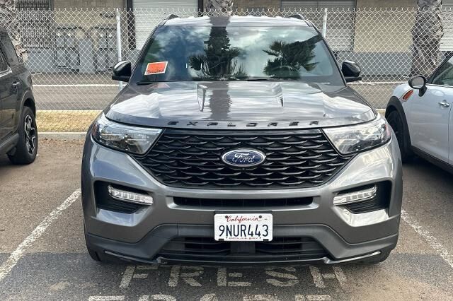 2023 Ford Explorer ST-Line — photo 1 of 37