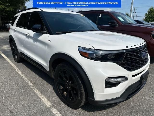 2024 Ford Explorer ST-Line — photo 1 of 27