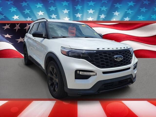 2022 Ford Explorer ST-Line — photo 1 of 26