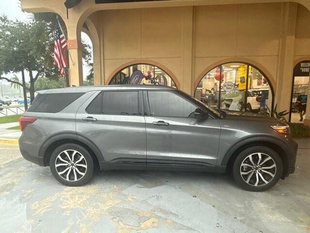 2022 Ford Explorer ST-Line