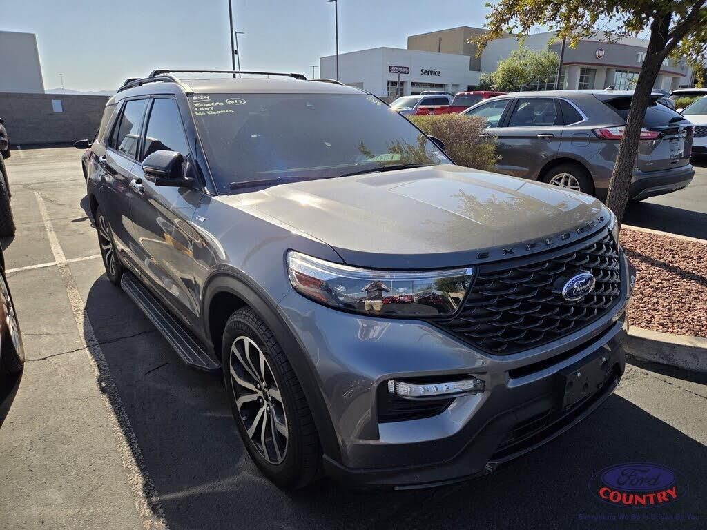 2022 Ford Explorer ST-Line — photo 1 of 1