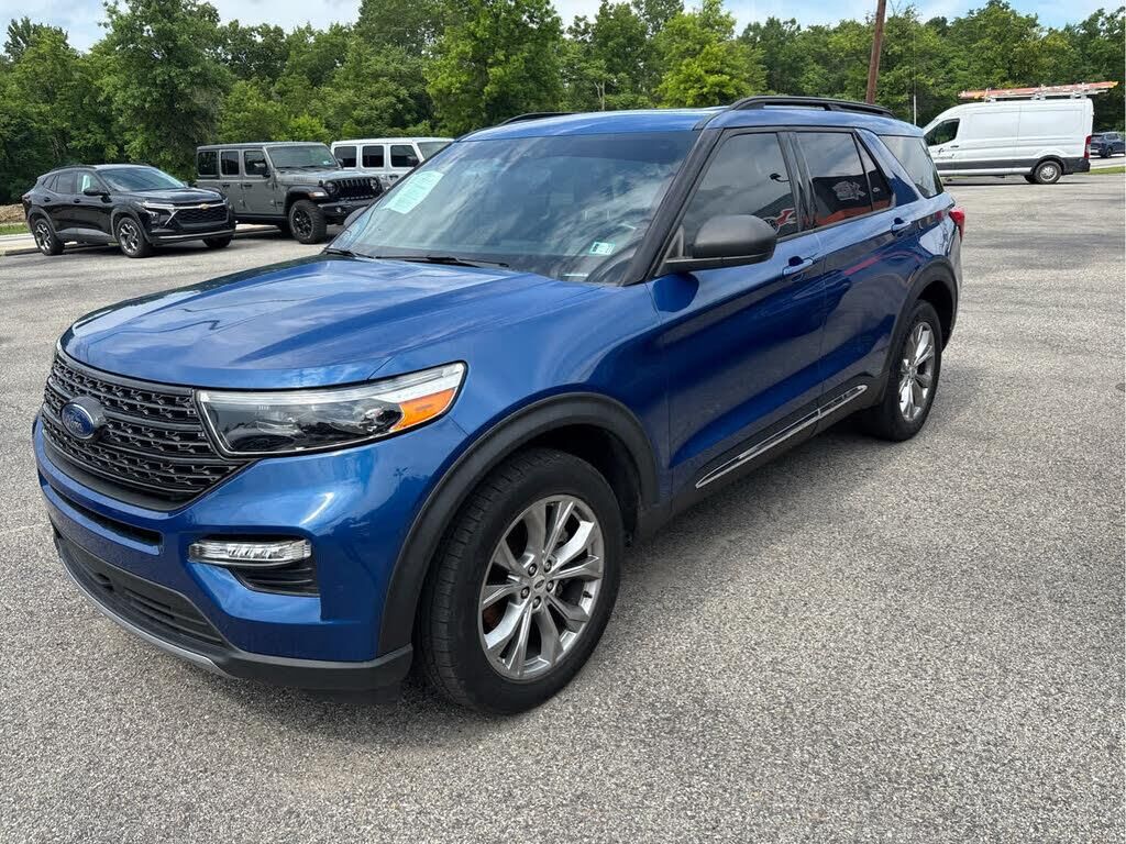 2020 Ford Explorer XLT — photo 1 of 1
