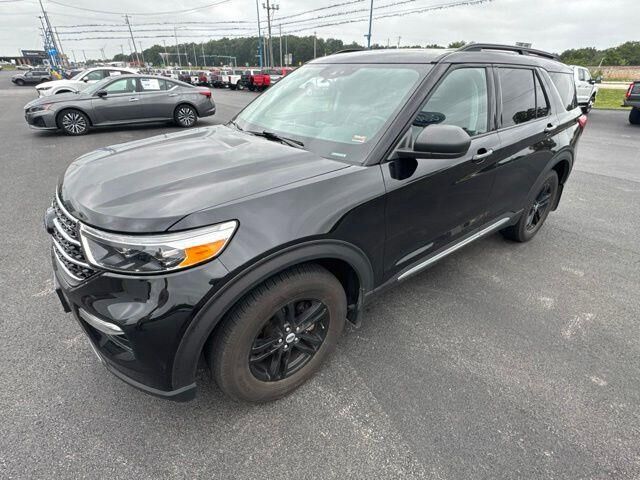 2020 Ford Explorer XLT — photo 1 of 26