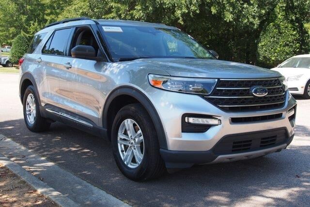 2022 Ford Explorer XLT — photo 1 of 39