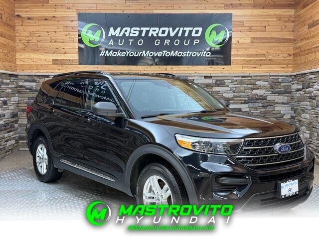 2022 Ford Explorer XLT — photo 1 of 13