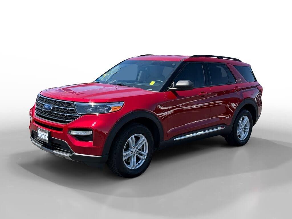 2023 Ford Explorer XLT — photo 1 of 1