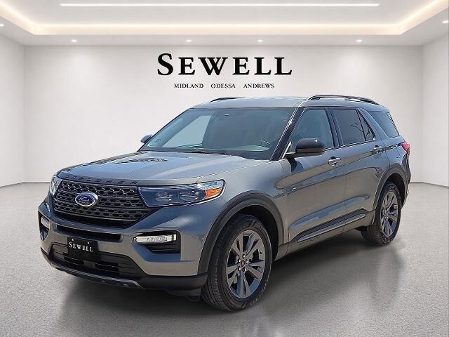 2023 Ford Explorer XLT — photo 1 of 13