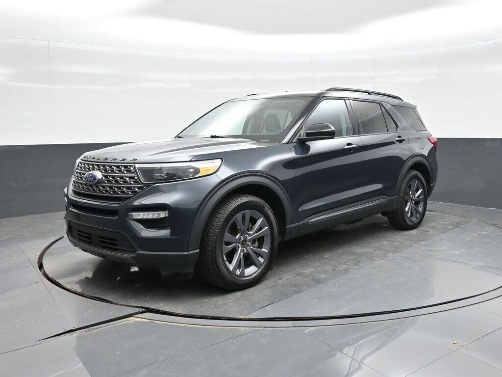 2023 Ford Explorer XLT — photo 1 of 1