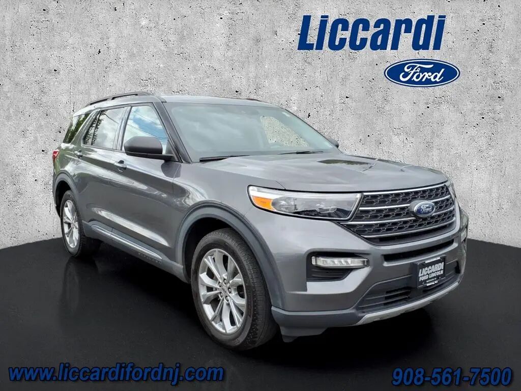 2023 Ford Explorer XLT — photo 1 of 13