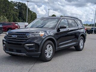 2023 Ford Explorer XLT — photo 1 of 13