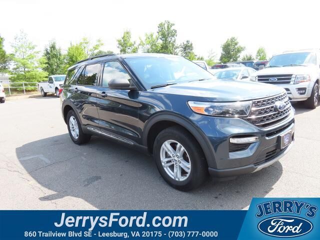 2023 Ford Explorer XLT — photo 1 of 39