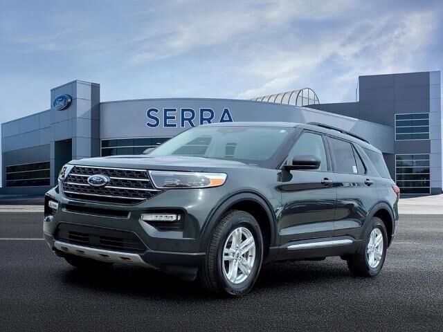 2023 Ford Explorer XLT — photo 1 of 13