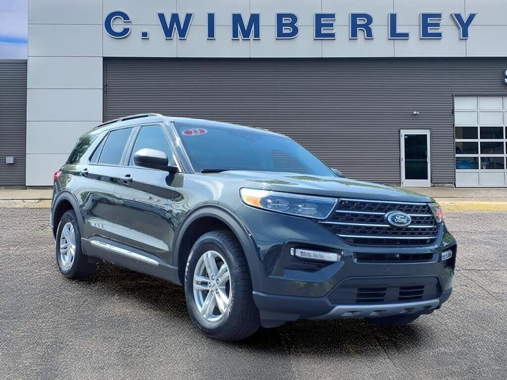 2023 Ford Explorer XLT — photo 1 of 2